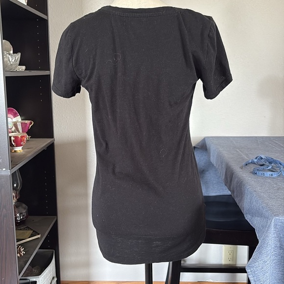 Maurice’s Women’s Size XS MTV Short Sleeved Cotton Tee - Picture 2 of 6